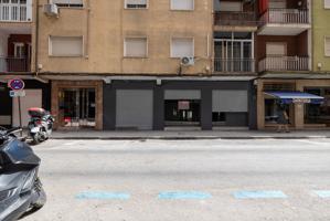 LOCAL EN VENTA CALLE MIRLO photo 0