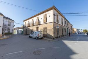 VIVIENDA A REFORMAR EN EL CENTRO DE FUENTE VAQUEROS photo 0