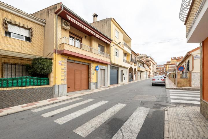CASA EN VENTA EN CALLE MADRID. MARACENA photo 0