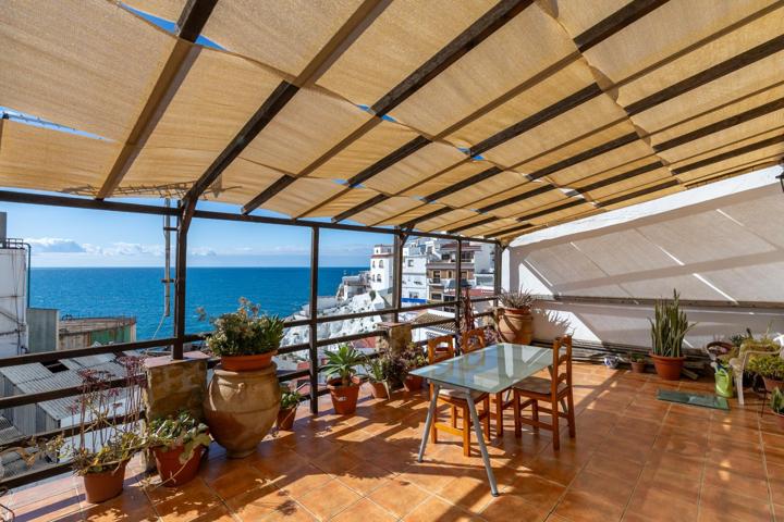 Adosado con Encanto en La Caleta, Salobreña – A 50 Metros del Mar photo 0
