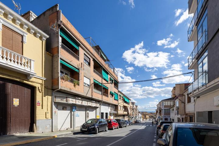 Luminoso piso de 4 habitaciones con terraza en Atarfe photo 0