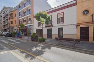 INVERSORES!! Edificio en pleno Centro de Linares!! photo 0