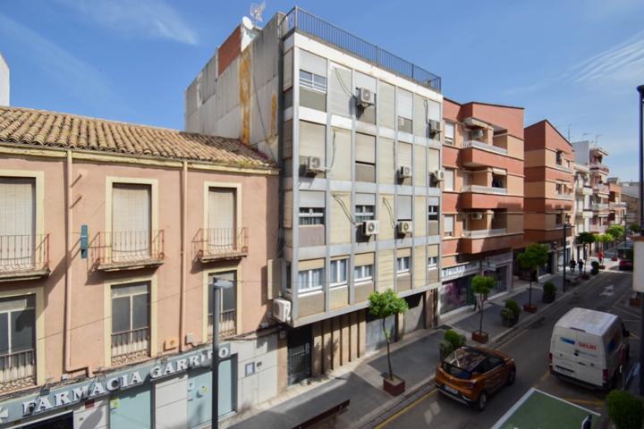INVERSORES!! Edificio en pleno Centro de Linares!! photo 0