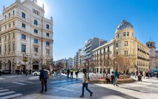 🏡 ¡Vive en pleno centro de Granada! Piso de 2 habitaciones con ascensor. photo 0