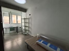 🎓 ¡Piso en alquiler ideal para compartir en zona Plaza de Toros! 🏙️ photo 0