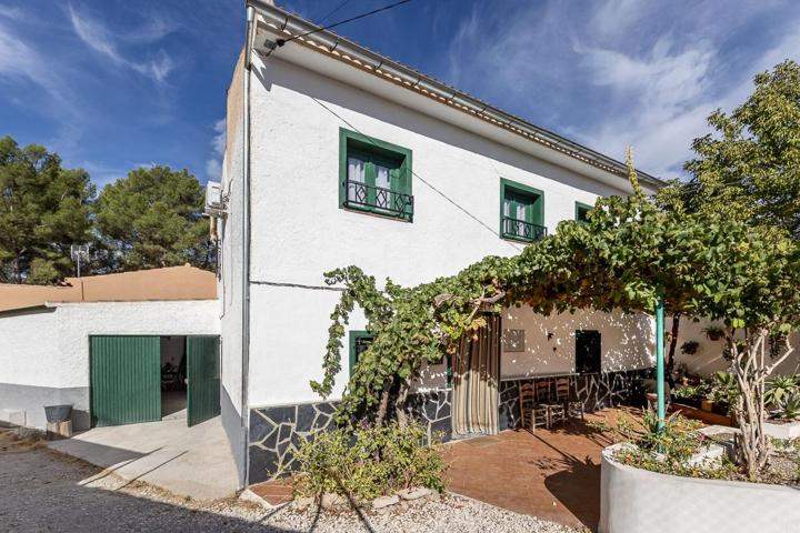 GR3928 - Casa de pueblo independiente reformada de 4 dormitorios a 2 minutos a pie del pantano photo 0
