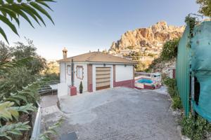 CHALET CON PISCINA Y DOS APARTAMENTOS EN COGOLLOS VEGA (GRANADA) photo 0