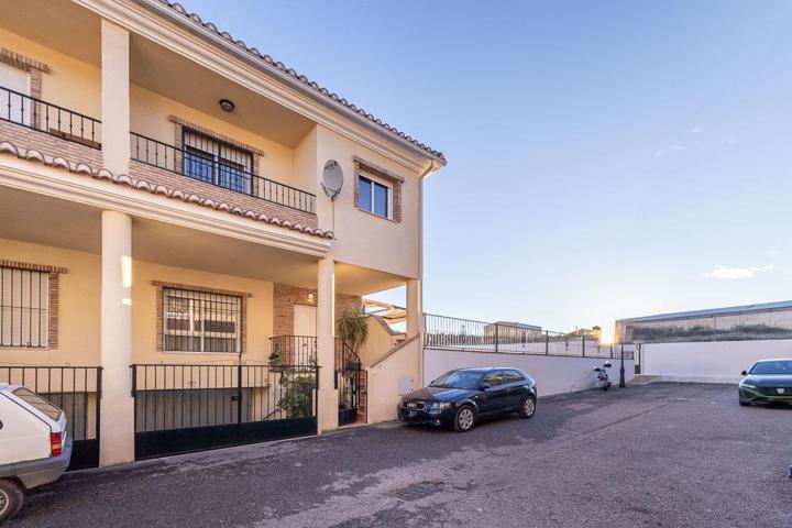 Casa con piscina en Ventas de Huelma photo 0