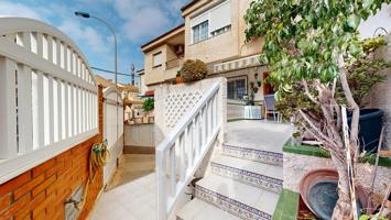 MAGNIFICO DUPLEX EN LOS BARREROS!!! photo 0