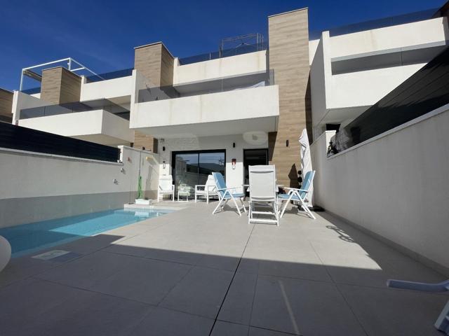 CASA ADOSADA CON SOLÁRIUM, SÓTANO, PISCINA Y JARDÍN EN EL CORAZÓN DE BENIJOFAR photo 0