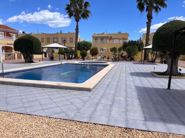 ADOSADO CON TRES DORMITORIOS, PISCINA Y JARDÍN EN UN ENTORNO ÚNICO DE NUESTRA COSTA photo 0