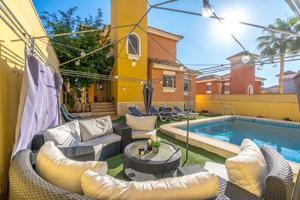 CHALET CON PISCINA Y PARCELA EN VILLAMARTÍN photo 0