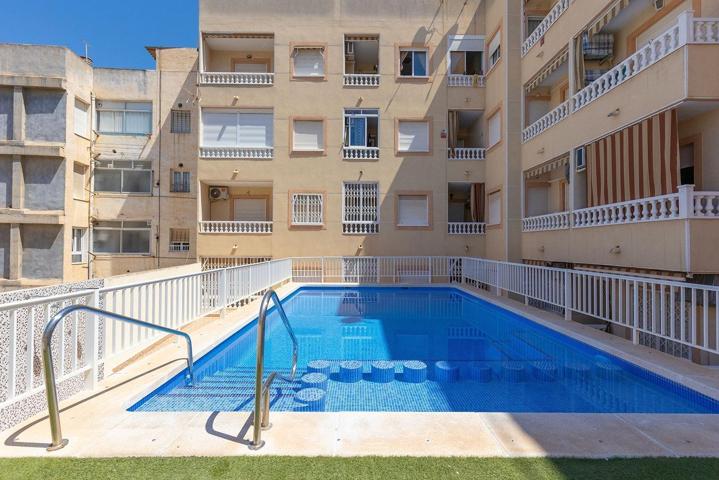 ATICO CON PISCINA COMUNITARIO EN GUARDAMAR CENTRO photo 0