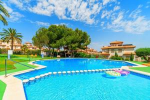 OPORTUNIDAD! APARTAMENTO CON PISCINA EN VILLAMARTÍN photo 0