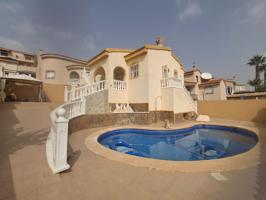 CHALET EN CIUDAD QUESADA CON PISCINA PRIVADA Y ENTRADA PARA COCHE photo 0