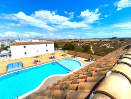 BUNGALOW PLANTA ALTA CON SOLÁRIUM, PISCINA, TERRAZA Y LICENCIA TURÍSTICA photo 0
