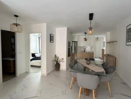 APARTAMENTO REFORMADO CON GARAJE A 100M DEL MAR photo 0