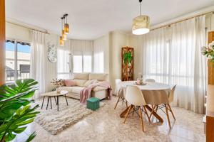 APARTAMENTO CON GARAJE A 150M DEL MAR photo 0