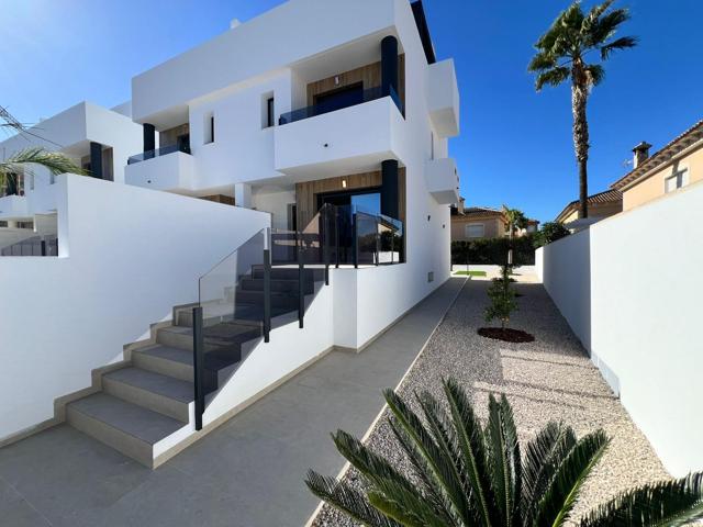 CHALET CON SOLÁRIUM, PISCINA Y SÓTANO photo 0