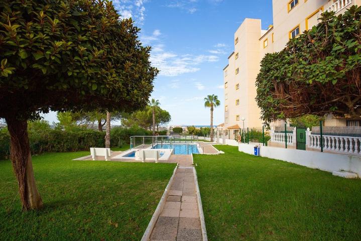 APARTAMENTO CON VISTAS DESPEJADAS Y PISCINA COMUNITARIA EN TORREBLANCA photo 0