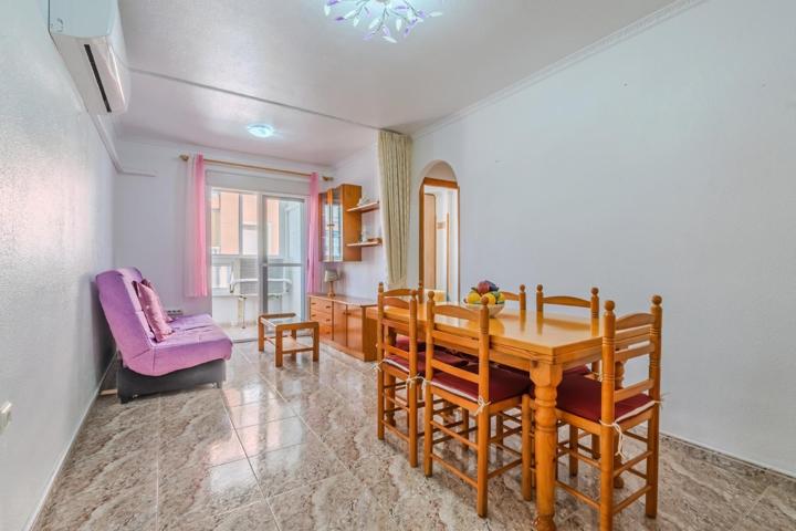 Vivienda cerca de la playa con garaje. photo 0