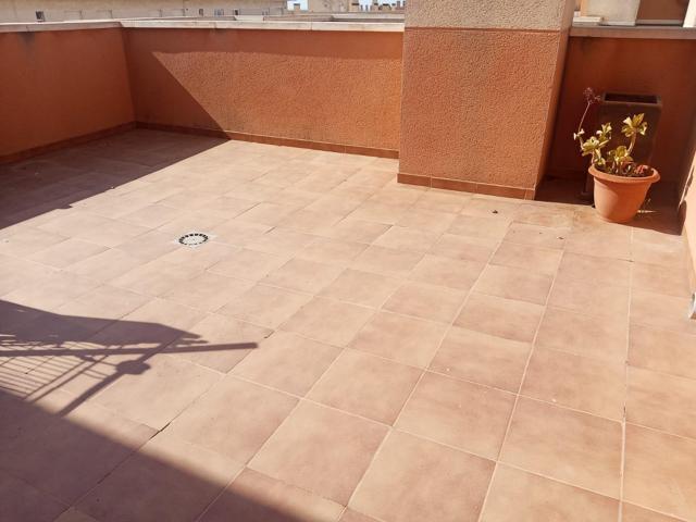 Ático con terraza en planta, piscina, garaje y trastero! photo 0