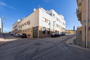 Oportunidad en Las Gabias ; Vivienda lista para entrar a vivir. photo 0