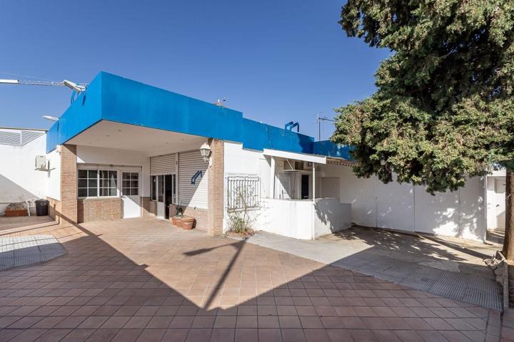 CASA CON NEGOCIO EN ALHENDIN photo 0