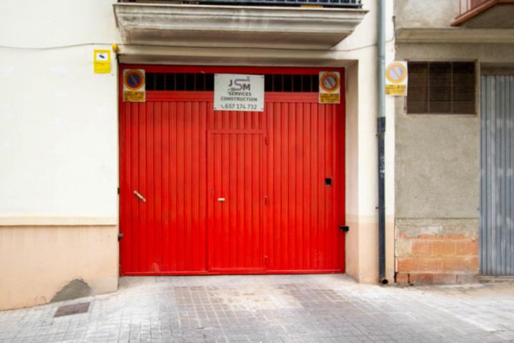 Garaje en venta en la zona de La Bola, ideal para inversores photo 0