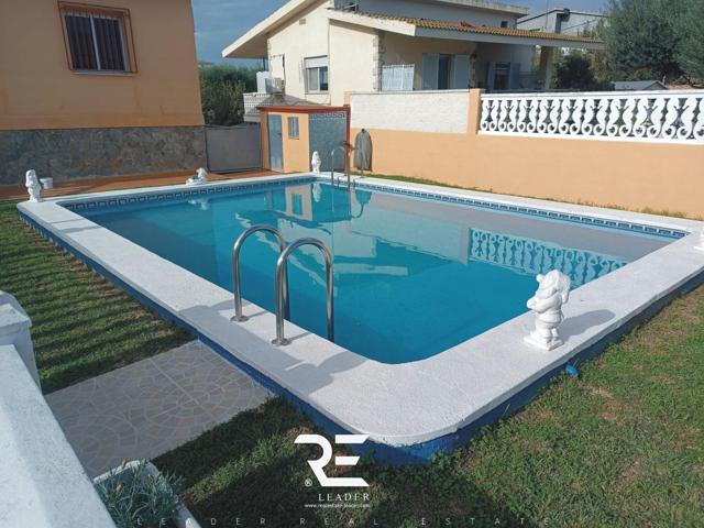EXCLUSIVA VILLA ESQUINERA CON PISCINA PRIVADA! photo 0