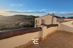 EXCLUSIVA CASA CON ENCANTO EN ANDILLA photo 0