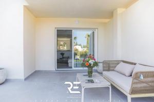 VIVIENDA DE 2 HABITACIONES CON TERRAZA, GARAJE Y PISCINA EN RESIDENCIAL EN DENIA !! photo 0
