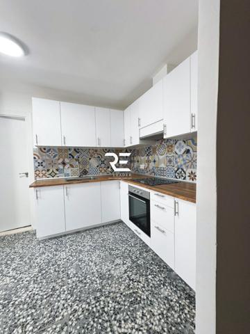 VIVIENDA REFORMADA EN PLANTA BAJA CON LICENCIA TURÍSTICA EN TORREVIEJA MUY CERCA DE LA PLAYA !! photo 0