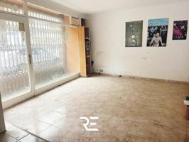 ¡SE VENDE LOCAL COMERCIAL EN EL CENTRO DE DENIA IDEAL PARA INVERSORES O EMPREMDEDORES! photo 0