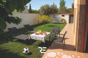 EXCLUSIVA VILLA ESQUINERA CON PISCINA PRIVADA! photo 0