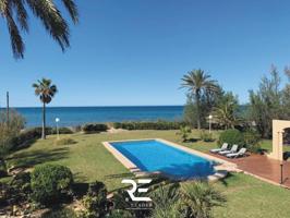 EXCLUSIVO CHALET EN PRIMERA LINEA DE PLAYA EN DENIA !! photo 0