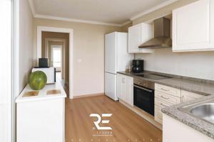 AMPLIO PISO EN PLENO CENTRO!! TU HOGAR CON BALCÓN, TERRAZA Y ASCENSOR !! photo 0