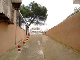 Salou - Plaza de parking en venta con trastero en zona Capellans photo 0