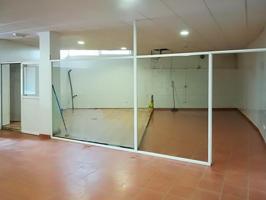 Local comercial de 140 m2 construidos en el Barrio de Monachil photo 0