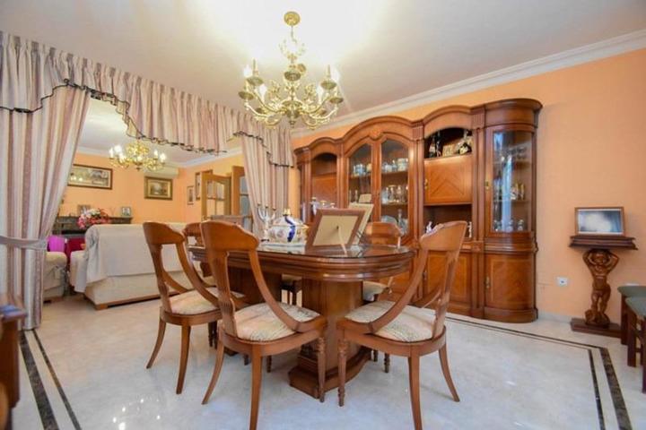 Chalet de 6 dormitorios y Nave en 2 plantas. photo 0