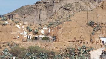 CUEVAS CON LICENCIA TURISTICA EN GORAFE photo 0