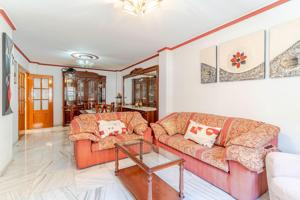 ¡Descubre tu nuevo hogar en el corazón de Huétor Tajar! photo 0
