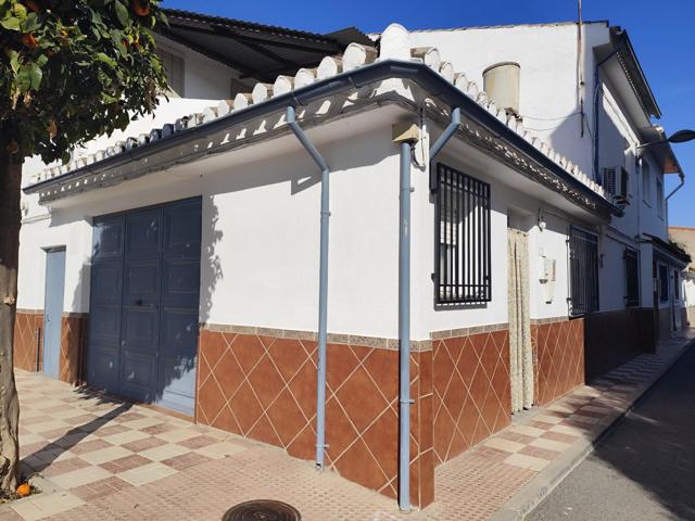 Casa en planta baja cerca de supermercado photo 0