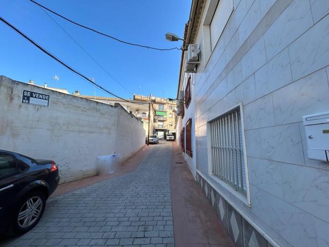 ¡Oportunidad Única en el Centro de Atarfe! photo 0