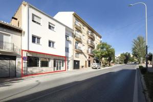 local comercial en avenida principal photo 0