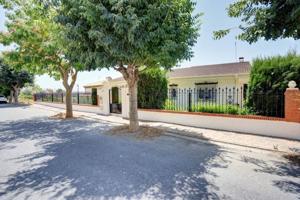 Gran oportunidad en el corazon de El Olivarillo, Padul, Granada photo 0