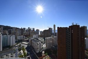 Apartamento en la playa de Levante de Benidorm. Inversión garantizada photo 0