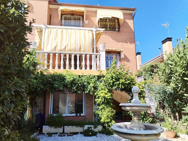 CHALET ADOSADO EN VENTA EN ARGANDA DEL REY photo 0