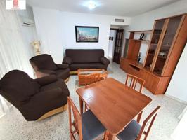 MONTIJO, PISO ALQUILER CENTRO, ASCENSOR, CLIMATIZADO Y CON TRASTERO, AMUEBLADO photo 0