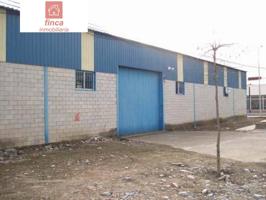 MONTIJO, ALQUILER NAVE INDUSTRIAL 1.000 M2 + 2.000 M2 PATIO, OFICINA Y BAÑOS photo 0